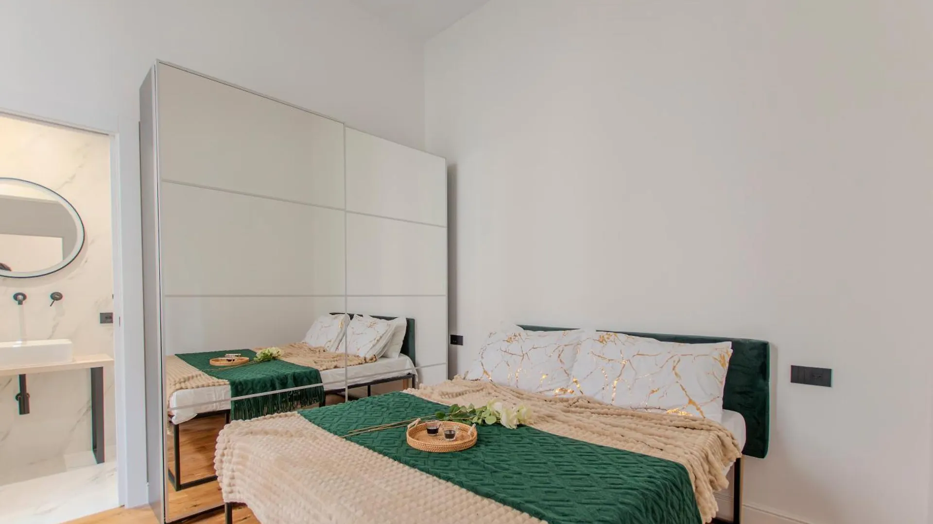 We Home - Menabrea21 Milano contacts